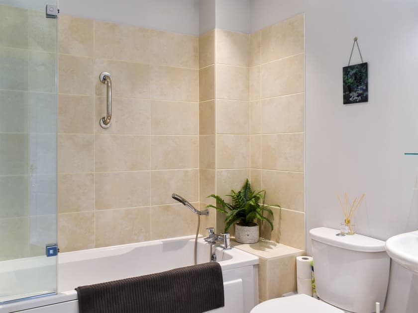 Bathroom | Crown Cottage, Horsted Keynes