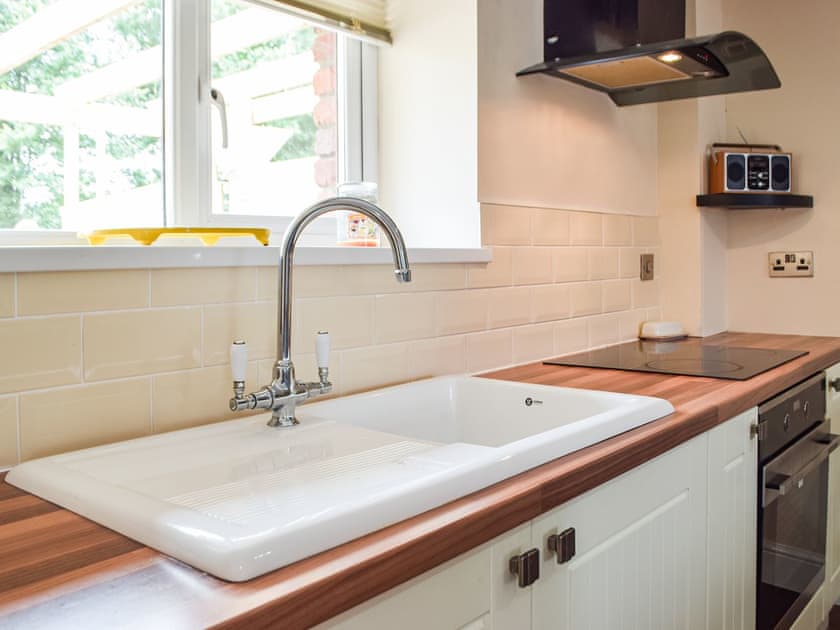 Kitchen | Estuary View, Lougher