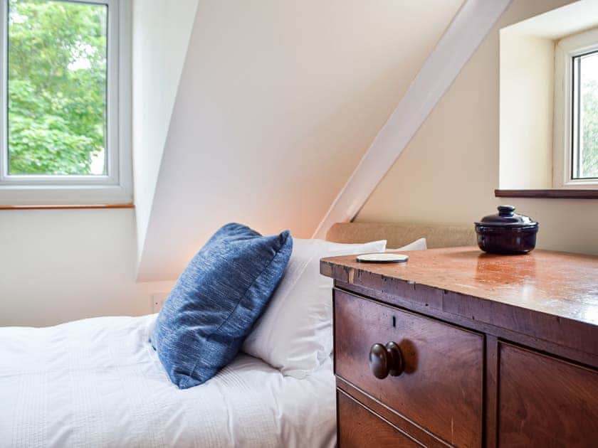 Single bedroom | Ty Lewis Cottage, Pwll near Llanelli