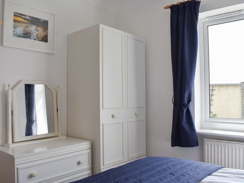 Double bedroom | Bungalow 9 - Fort Spinney Holiday Bungalows, Yaverland