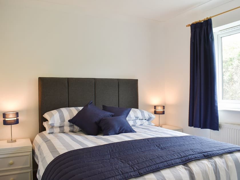 Double bedroom | Bungalow 10 - Fort Spinney Holiday Bungalows, Yaverland