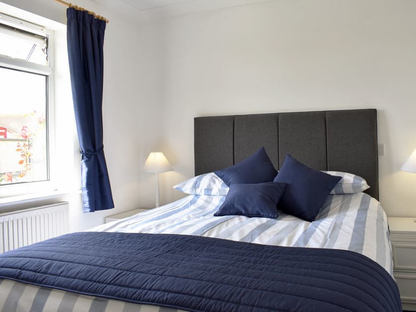 Double bedroom | Bungalow 10 - Fort Spinney Holiday Bungalows, Yaverland