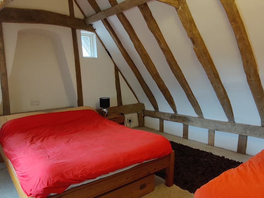 Twin bedroom | Burnt House Cottage, Darmsden, Needham Market