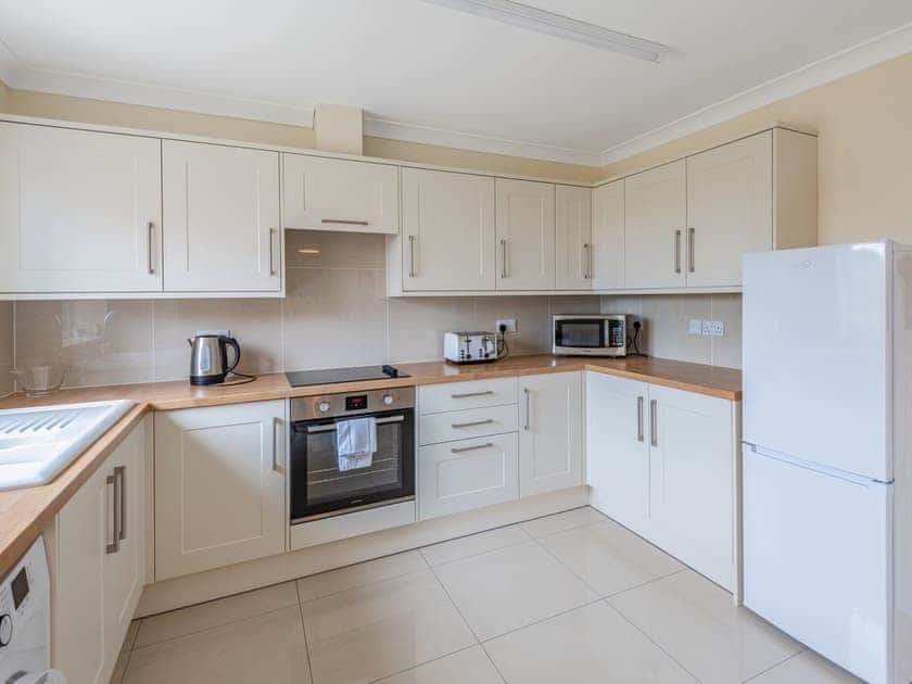 Kitchen | 7 Dawson Park - Marian Avenue Properties, Mablethorpe
