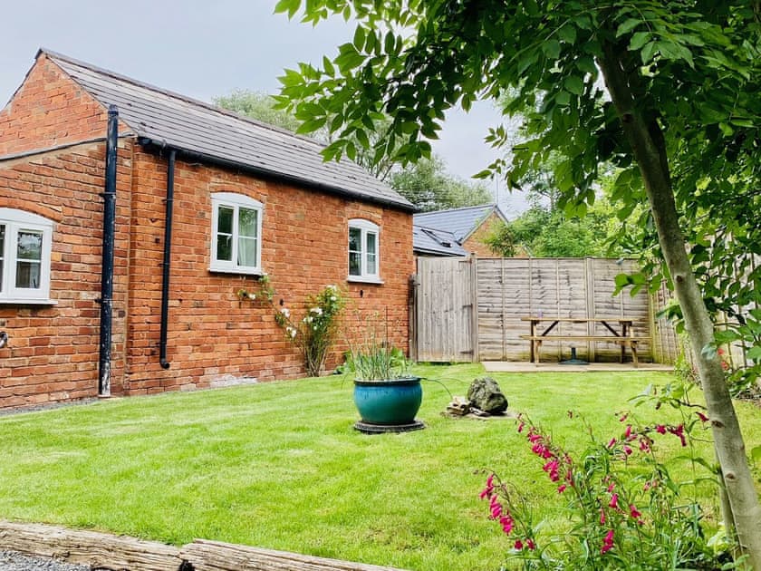 Garden | The Parlour, Earl’s Croome, near Great Malvern