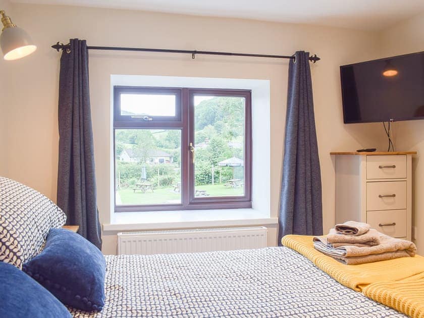 Double bedroom | The Old Smithy, Llangunllo