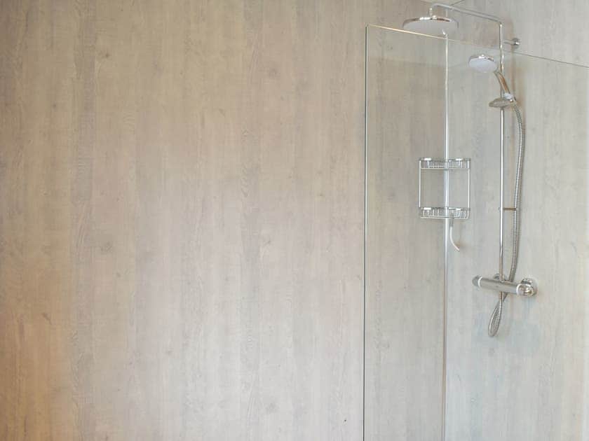 Shower room | The Old Smithy, Llangunllo