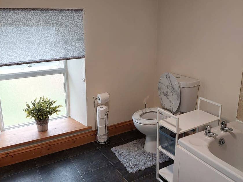 Bathroom | Typicca Farmhouse, Brechfa
