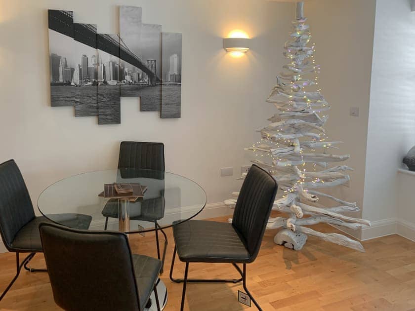Dining Area | 6 Queens Quay, Torquay