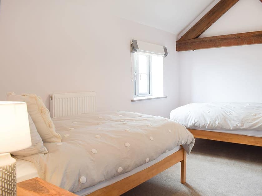 Twin bedroom | The Dairy - Yocking Gate Holiday Accomodation, Whitchurch