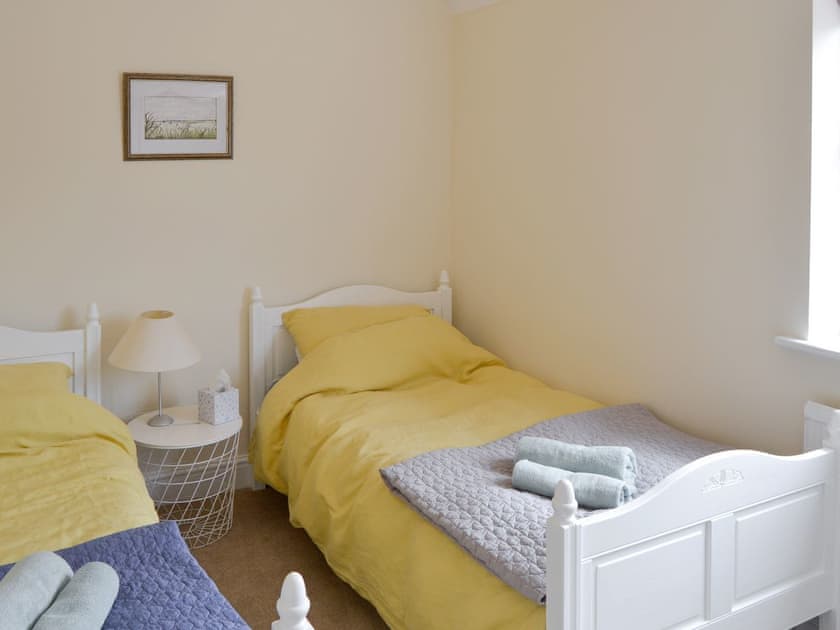 Twin bedroom | The Old Coach House, Great Ryburgh