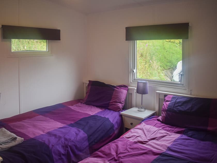Twin bedroom | Daffodil Lodge - Caer Beris Lodges, Builth Wells