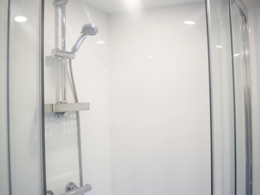 Shower room | Daffodil Lodge - Caer Beris Lodges, Builth Wells