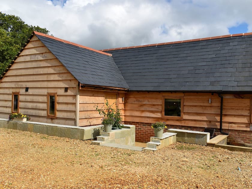 Exterior | Cozy Cottage - Midgham Long Copse, Midgham, near Fordingbridge