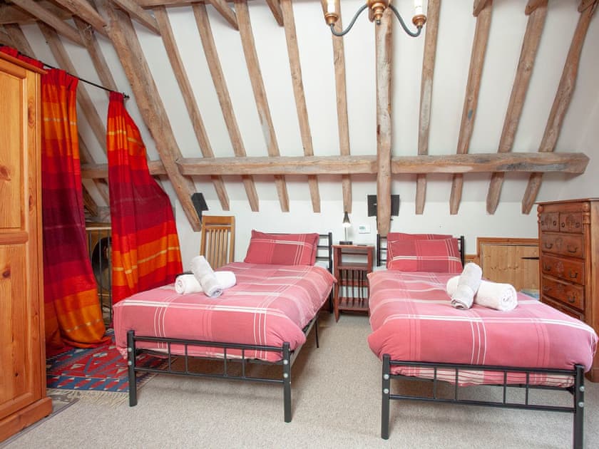 Twin bedroom | The Old Forge, Bleadon, near Weston-super-Mare