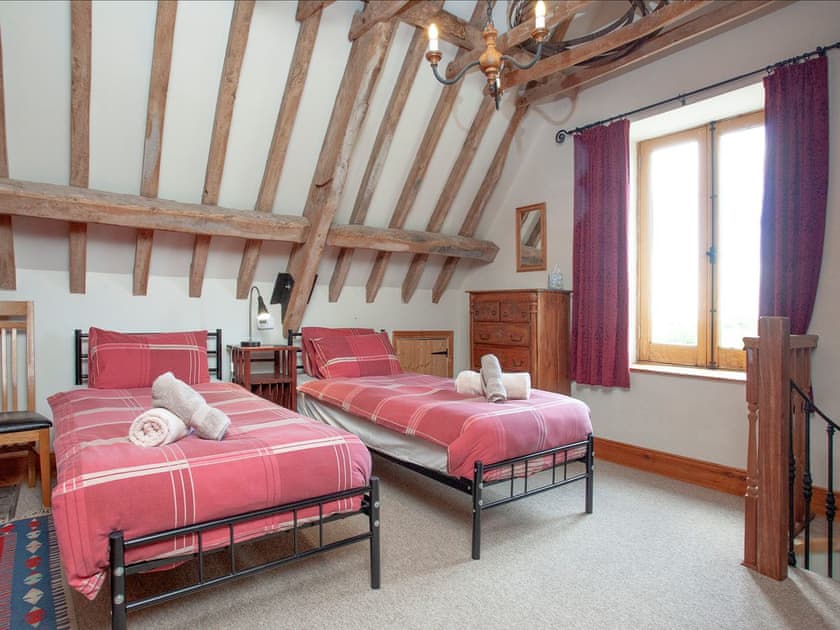 Twin bedroom | The Old Forge, Bleadon, near Weston-super-Mare