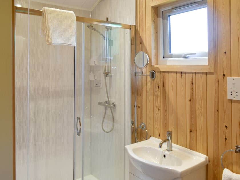 Shower room | Shepherds Hut 1 in Kent - The Shepherds Huts at Laddingford, Laddingford, near Maidstone