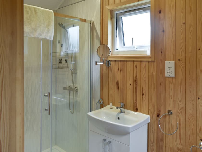 Shower room | Shepherds Hut 2 in Kent - The Shepherds Huts at Laddingford, Laddingford, near Maidstone