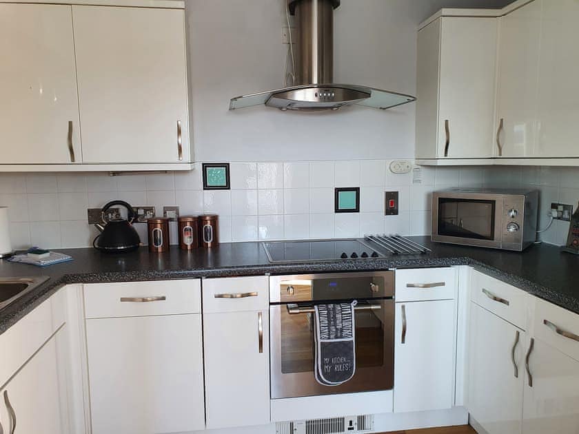 Kitchen | Swan Apartments 21, Newcastle upon Tyne