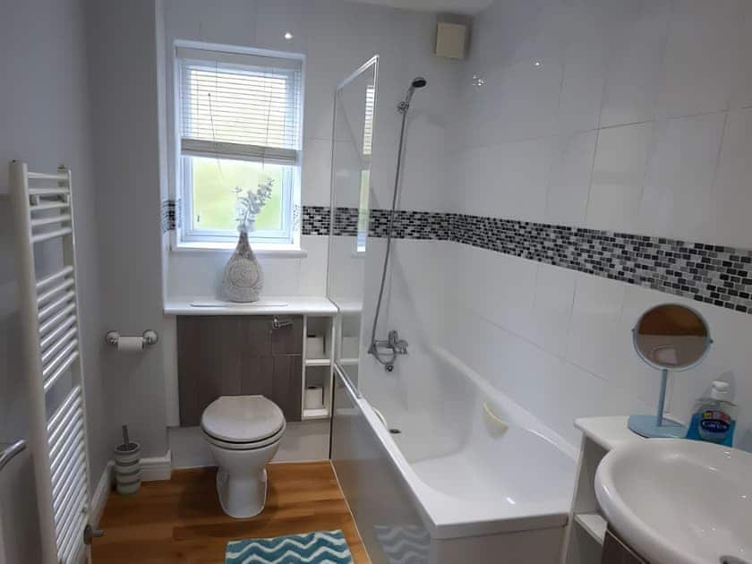 Bathroom | Swan Apartments 21, Newcastle upon Tyne