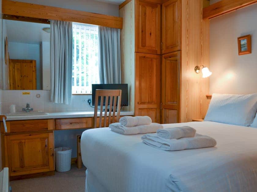 Typical Double bedroom | Quaysiders ClubQ, Ambleside