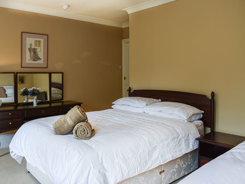 Twin bedroom | Westward House, Huntingdon