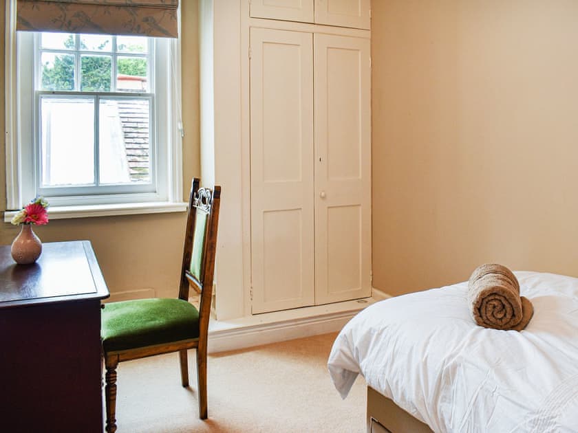 Single bedroom | Westward House, Huntingdon