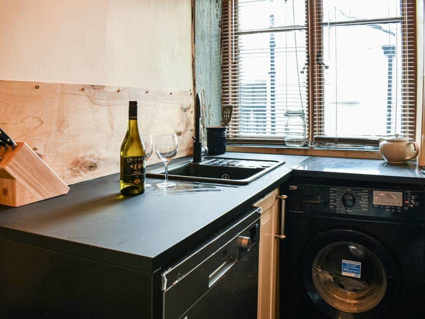 Kitchen | Market Place View - Hogwood View Cottages, Knaresborough