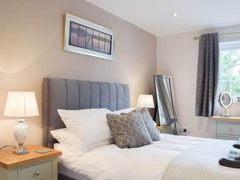 Double bedroom | Llain Cottage, Cross Inn