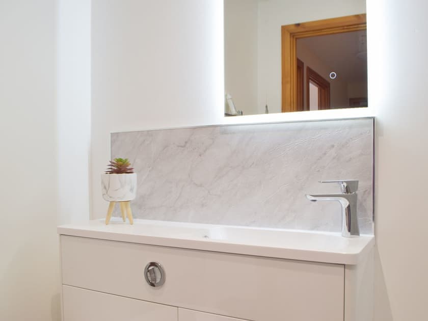 Shower room | Marina Retreat, Milford Haven