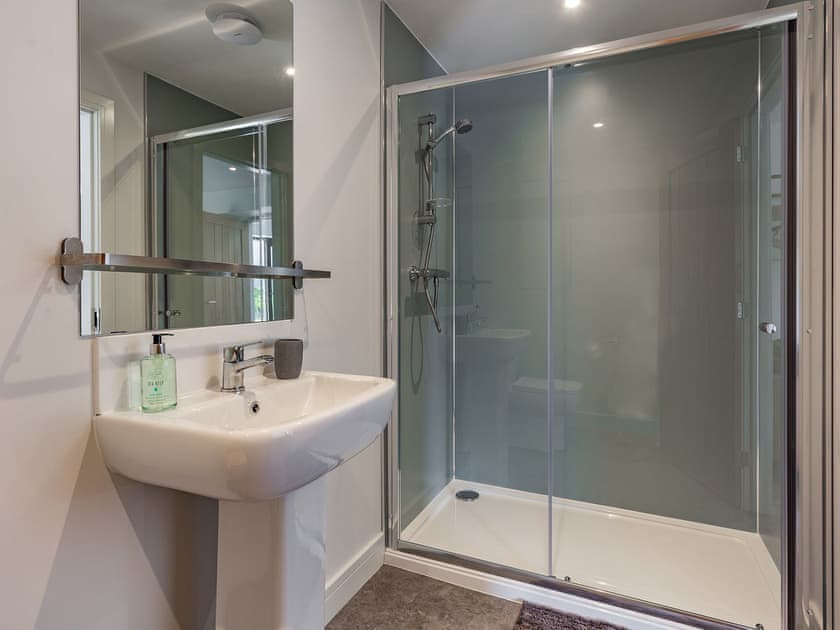 En-suite | Stepps Cottage, Banavie