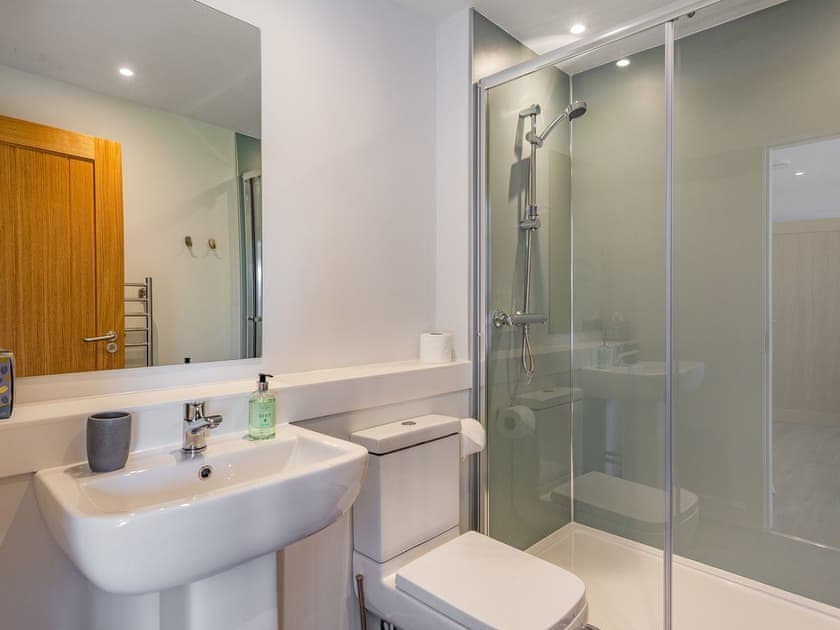 En-suite | Stepps Cottage, Banavie