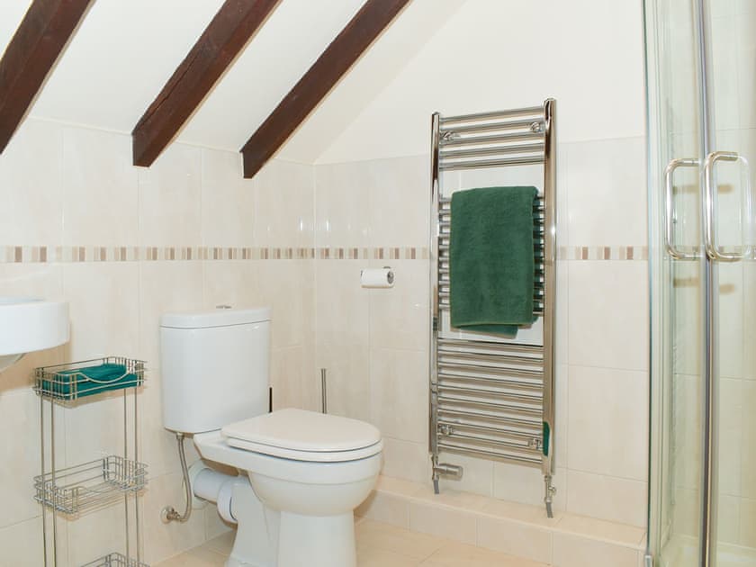 En-suite - double bedroom  | Saddlers Cottage, Melrose