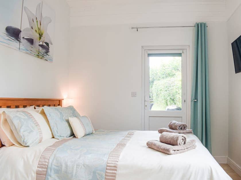 Double bedroom | The Lodge at Forbury Cottage, Kimbolton, near Leominster
