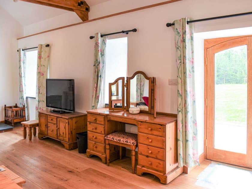Open plan living space | Slade Cottage - Slade Farm, Brayford