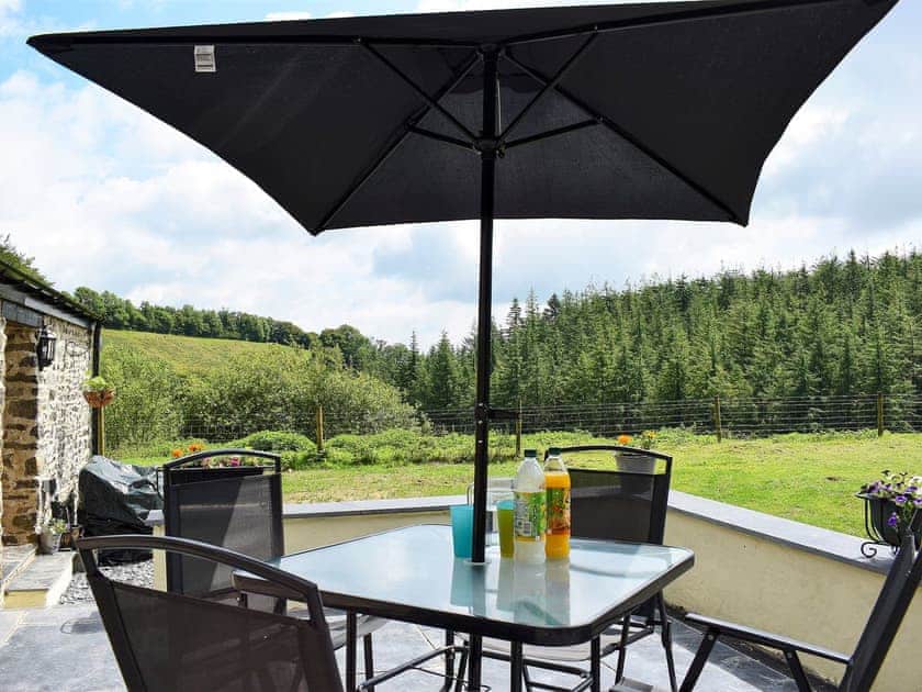 Sitting-out-area | Slade Cottage - Slade Farm, Brayford