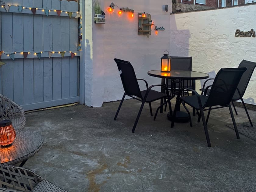Sitting-out-area | Sea Haven, Newbiggin-by-the-Sea