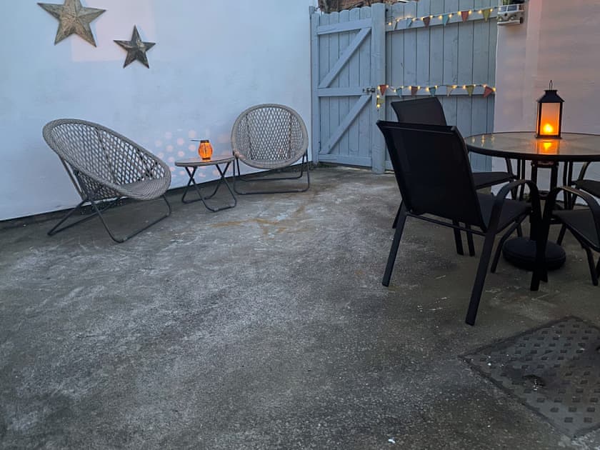 Sitting-out-area | Sea Haven, Newbiggin-by-the-Sea