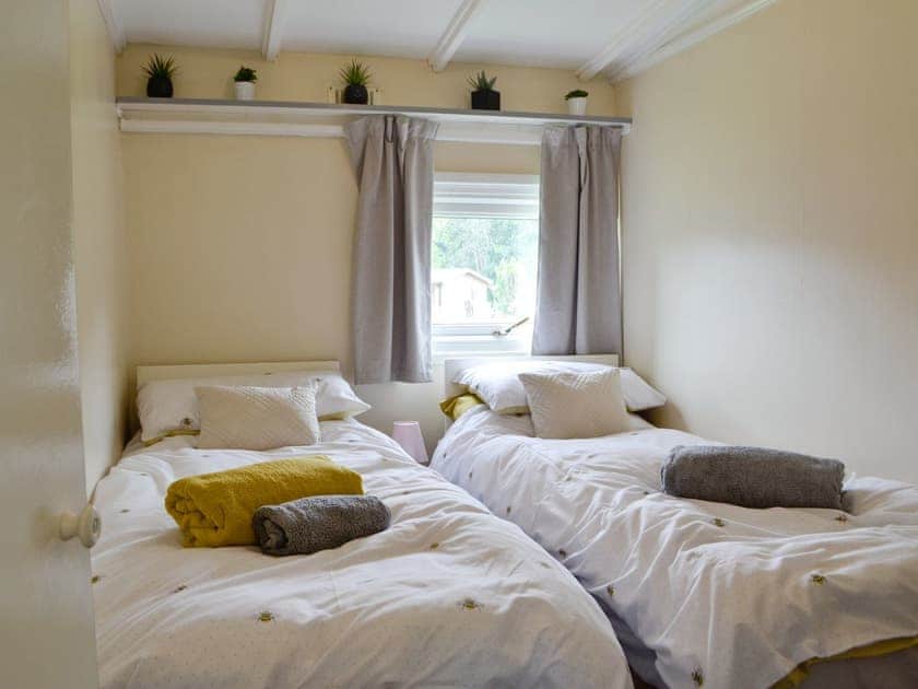 Twin bedroom | Chalet 51, Builth Wells