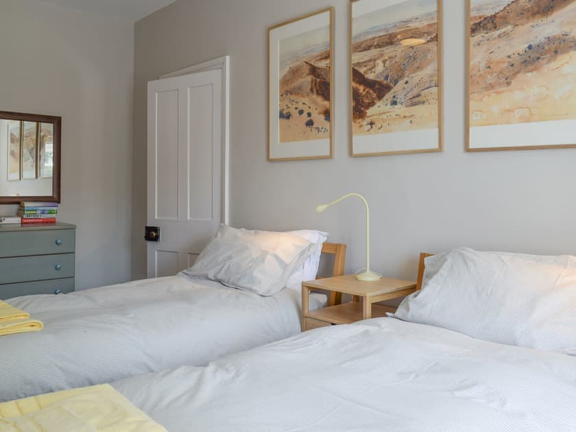 Twin bedroom | Cooks Cottage, Somerby