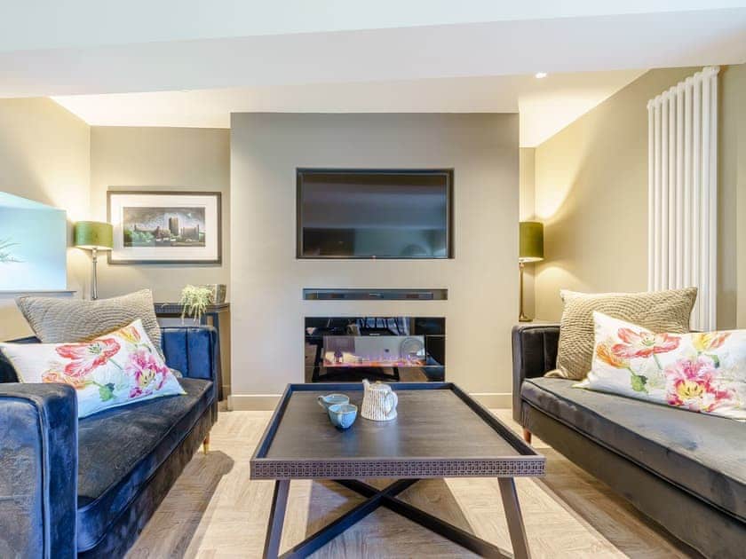 Living area | Frenchgate Mews, Richmond
