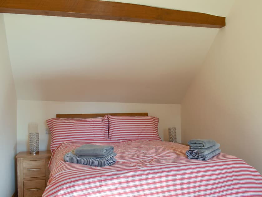 Double bedroom | Stabal Rhoswen, Cwm Cyfnal