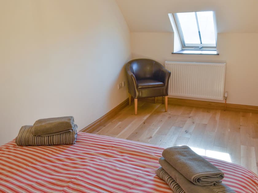 Double bedroom | Stabal Rhoswen, Cwm Cyfnal