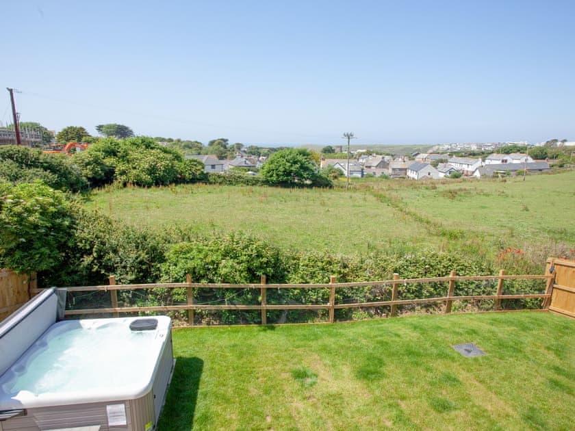 View over the rear garden | Fox Lodge, Crantock, near Newquay