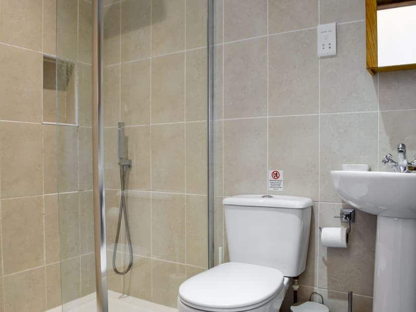En-suite | Court Park Barn, Chepstow