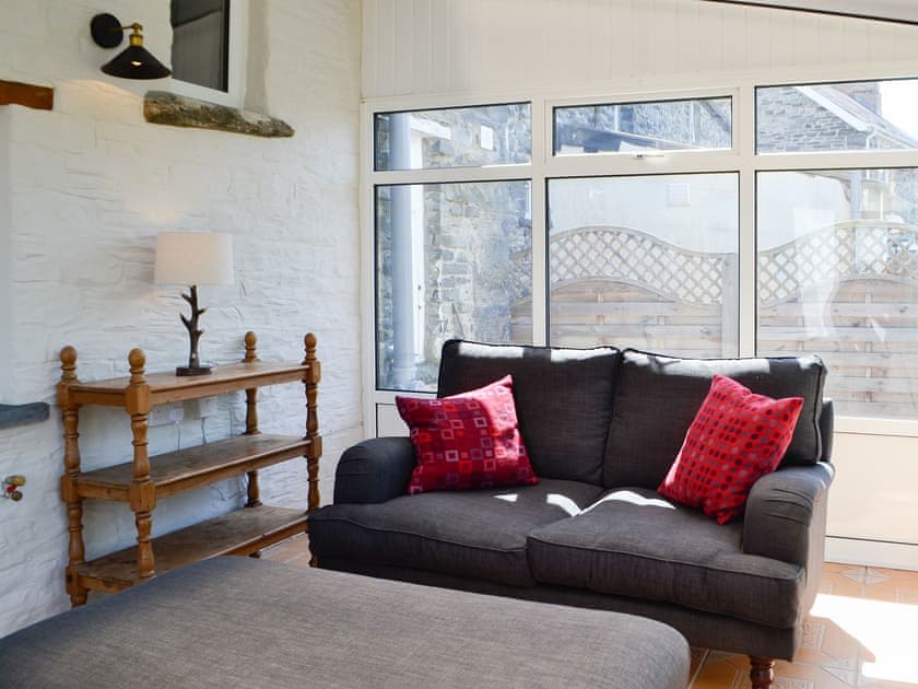 Conservatory | Troedyrhiw Isaf, Tregaron