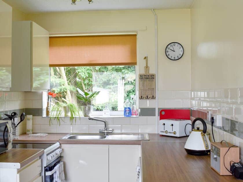 Kitchen | Willow Cottage, Kessingland, Lowestoft