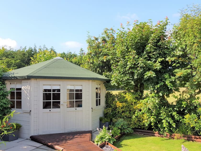 Garden and grounds | Trebor Cottage, Annan, near Dumfries