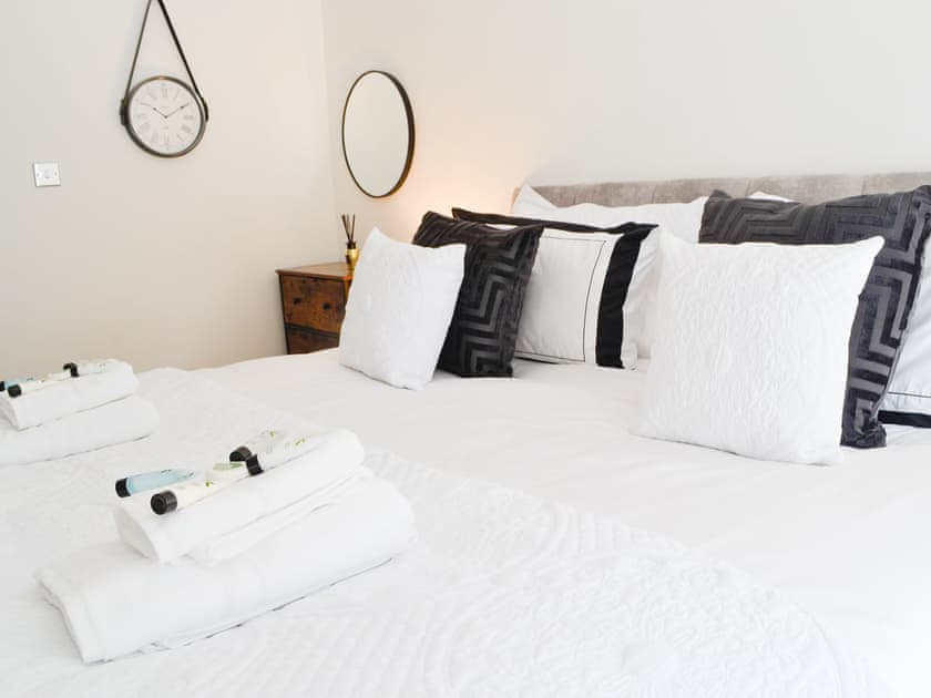 Double bedroom | Merrick - Victoria Apartments, Newton Stewart