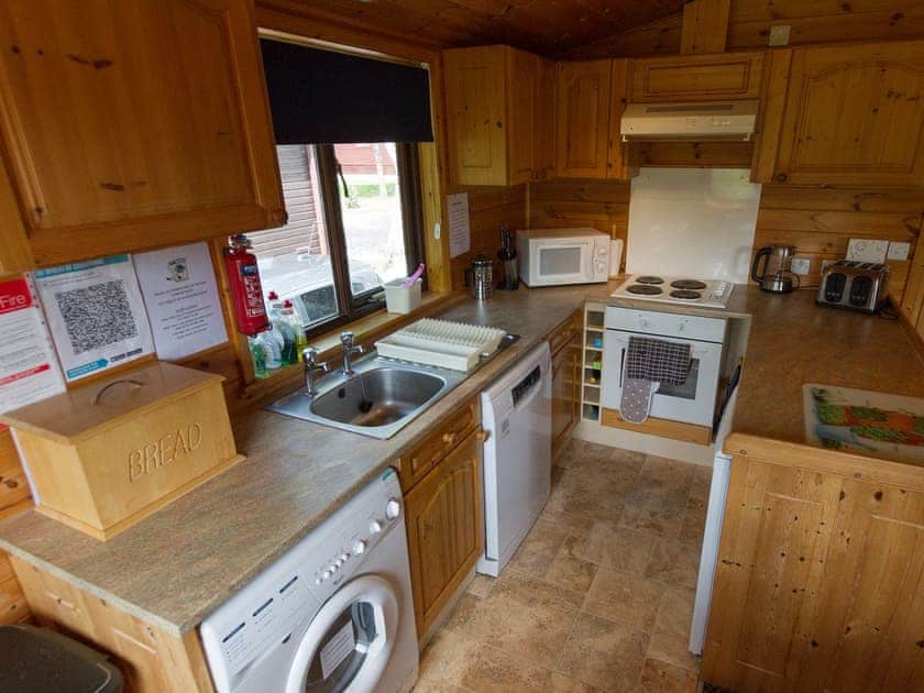 Kitchen | Whiteside Lodge - Burnside Park - Burnside Park, Keswick